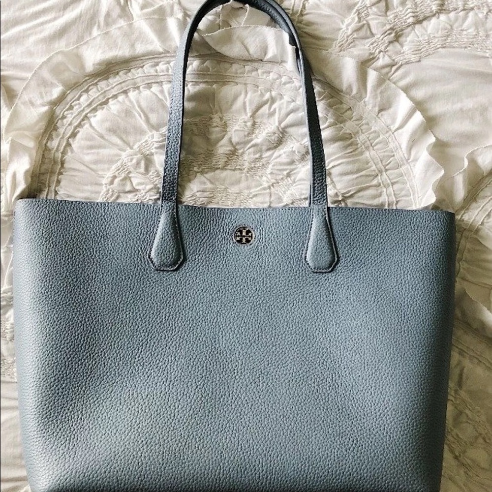 Tory Burch perry tote in beautiful light blue❤️❤️